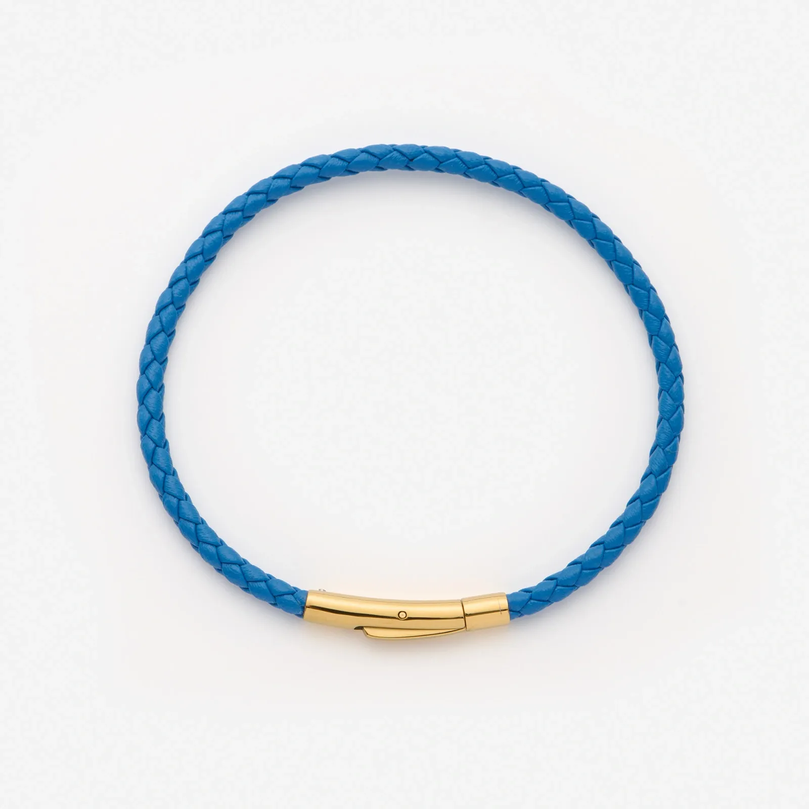Blått flätat läderarmband med guldpläterat stålspänne, 16cm